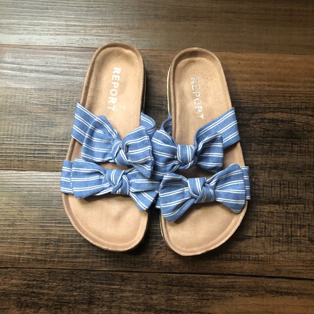 REPORT SANDALS SZ 3 YOUTH 💙🤍